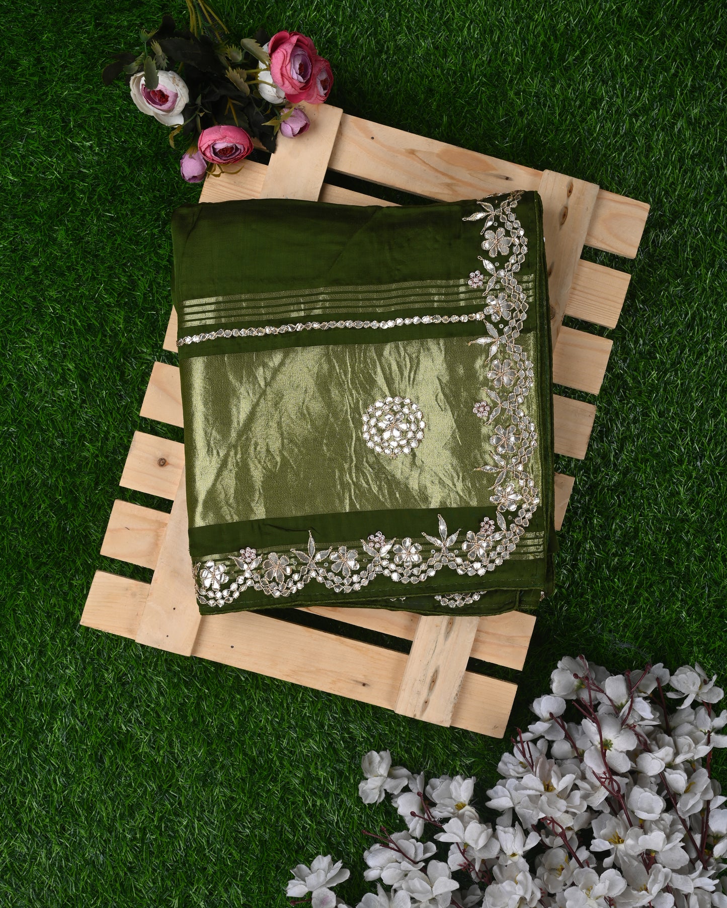 Dark Green Dupatta with Intricate Zari Embroidery